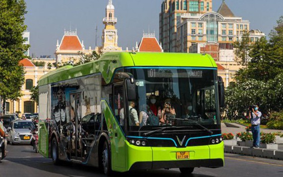 Đề xuất sử dụng xe buýt điện cho tuyến BRT đầu tiên tại TP.HCM