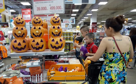 Sôi động thị trường đồ hóa trang Halloween