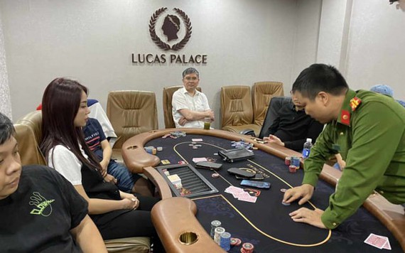 Triệt phá đường dây đánh bạc Poker trên 20 tỷ đồng ở Hà Nội