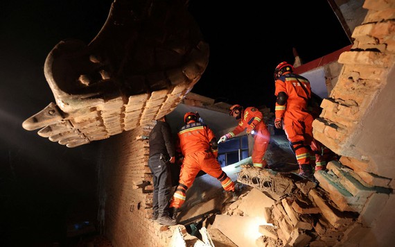 Hơn 110 người thiệt mạng trong trận động đất ở Tây Bắc Trung Quốc