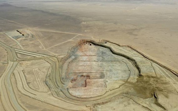 Saudi công bố vừa phát hiện mỏ vàng khủng dài cả trăm km trong sa mạc