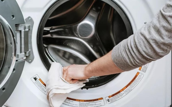10 lợi ích thần kỳ của giấm trong việc giặt ủi