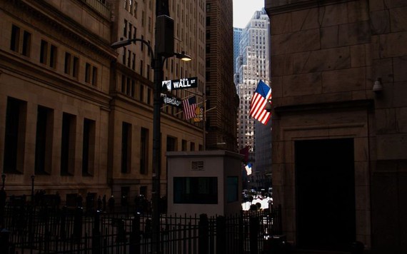 Các nhà đầu tư tháo chạy khỏi các quỹ chứng khoán Mỹ
