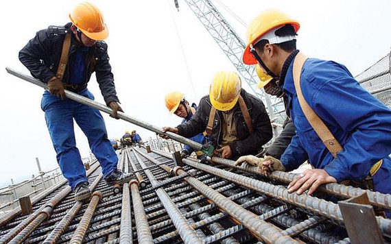 Giá sắt thép Trung Quốc tiếp tục trượt dài