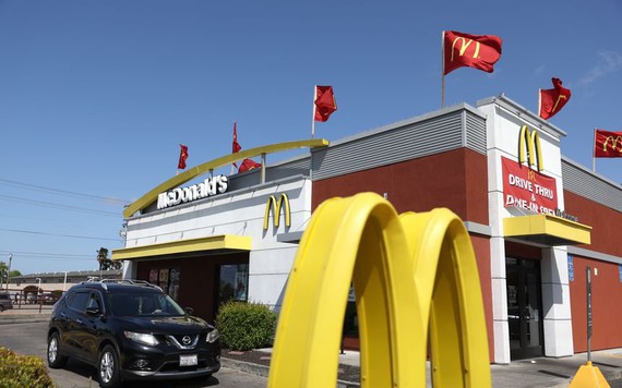 McDonald's tạm thời đóng cửa các văn phòng tại Mỹ, chuẩn bị thông báo sa thải