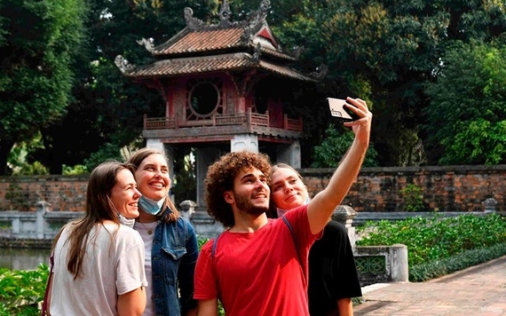 Việt Nam đón gần 3,7 triệu lượt khách quốc tế trong 4 tháng đầu năm