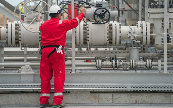Giá gas tăng nhẹ, thêm 2.000 đồng mỗi bình 12kg