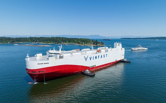 Lô xe VinFast VF8 đầu tiên cập cảng Canada - Sẵn sàng bàn giao từ tháng 6/2023