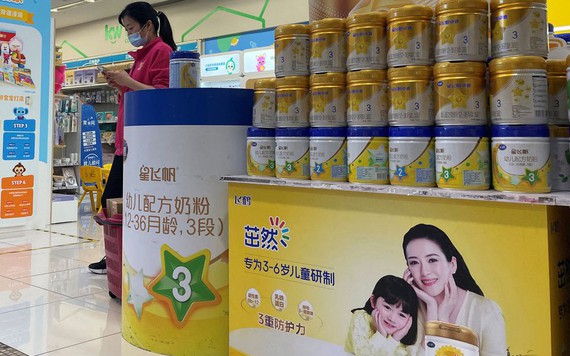 Trung Quốc ban hành quy định mới cực khắt khe, thu hẹp thị trường sữa bột cho trẻ em