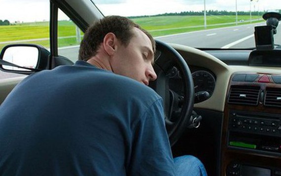 Những rủi ro khôn lường khi ngủ trong ô tô có thể gây tử vong