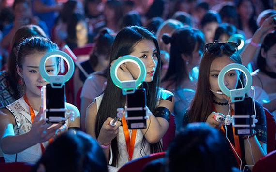 AI bùng nổ, livestream ở Trung Quốc bắt đầu ít phụ thuộc vào người nổi tiếng