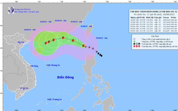 Bão Saola vào biển Đông, gió giật mạnh, biển động dữ dội
