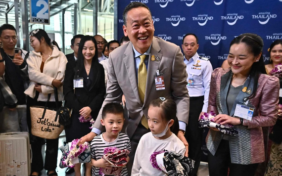Thái Lan tổ chức lễ đón nhóm du khách Trung Quốc đầu tiên được miễn thị thực