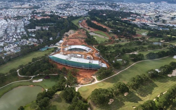 Dự án sân golf Đồi Cù của Á hậu Dương Trương Thiên Lý bị dừng thi công tòa nhà