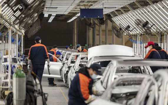 Trung Quốc sản xuất kỷ lục 30 triệu ô tô trong năm 2023