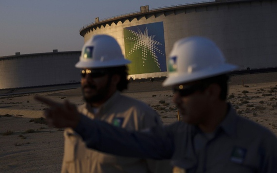 Vì sao Saudi Arabia dừng kế hoạch tăng sản lượng khai thác dầu thô?