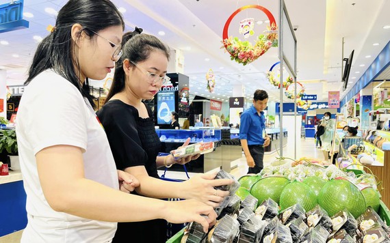 Giá thực phẩm tại chợ ổn định, siêu thị nhiều khuyến mãi