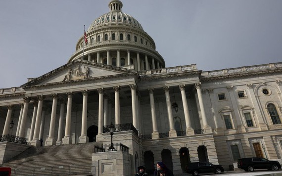 Thượng viện Mỹ thông qua dự luật chi tiêu, ngăn chặn chính phủ đóng cửa trong gang tấc