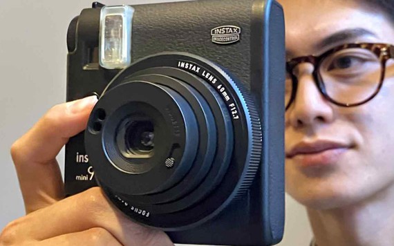 Fujifilm ra mắt máy ảnh Instax mới đầu tiên sau 11 năm