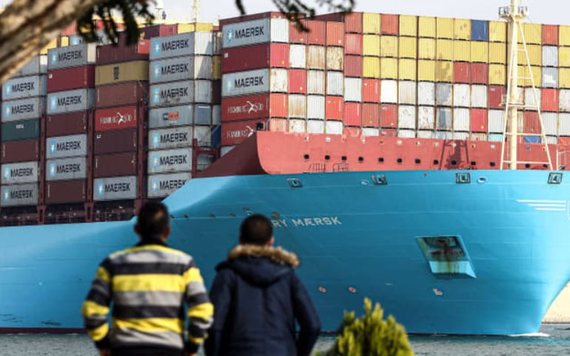 Hành trình vượt bão của 'gã khổng lồ' ngành vận tải biển Maersk