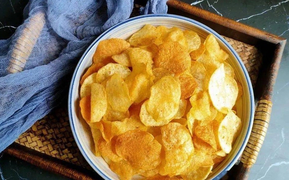 Món ngon mỗi ngày: Cách làm bim bim khoai tây cả nhà đều mê