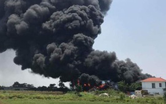 Cháy cơ sở thu mua phế liệu ở Thái Bình giữa trưa Rằm tháng 7