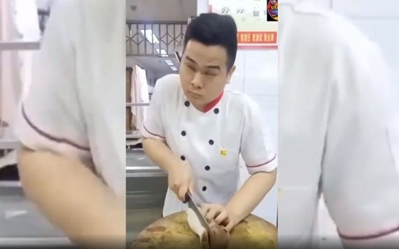 Kỹ năng dao thớt đáng kinh ngạc của người đầu bếp mù ở Trung Quốc