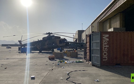 Cận cảnh sân bay Kabul ngổn ngang sau khi quân Mỹ rút đi