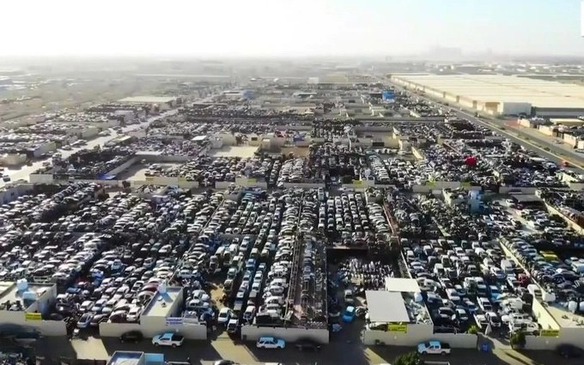 Hình ảnh bên trong bãi phế liệu siêu xe lớn nhất thế giới